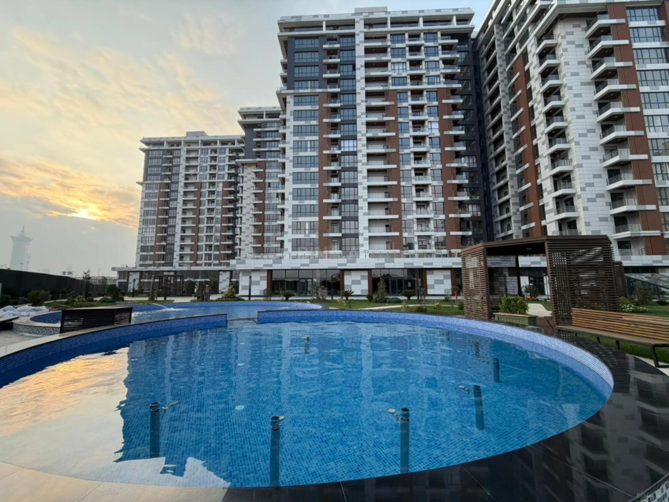 Satılır 2 otaqlı mənzil 60 m²