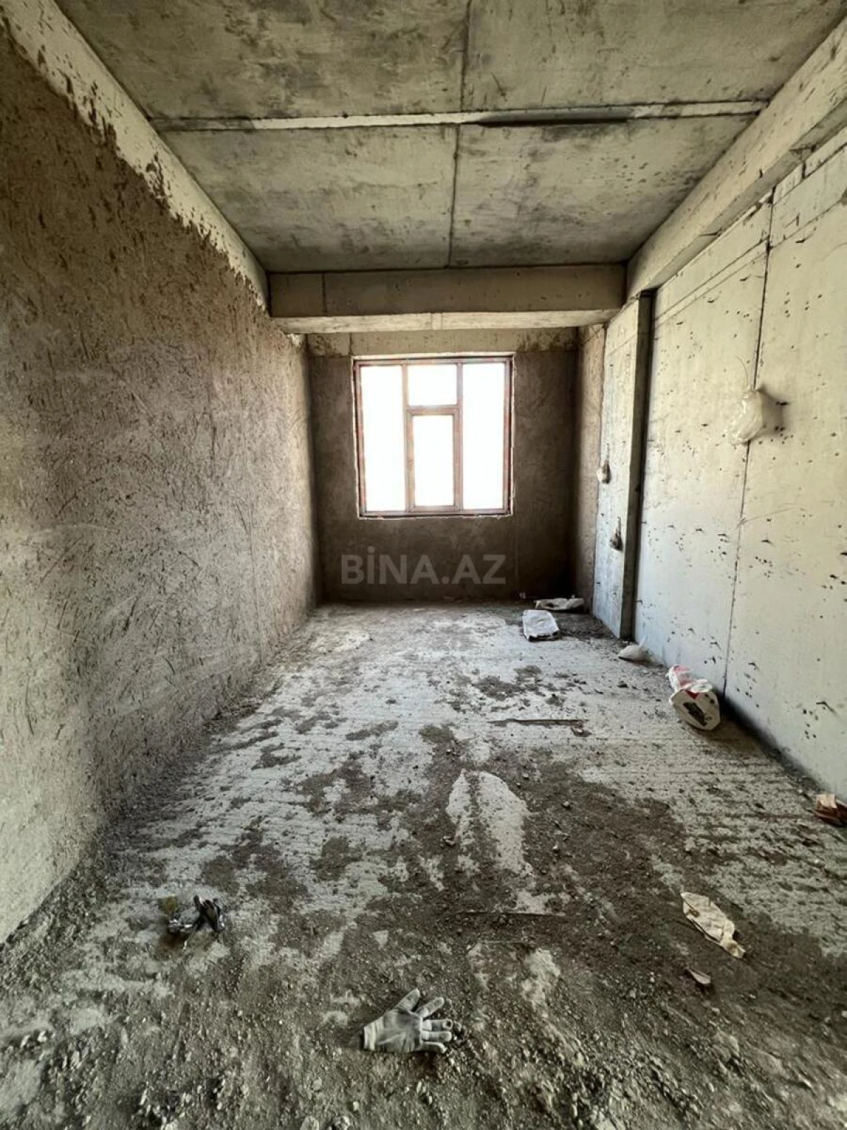 Satılır 3 otaqlı mənzil 105 m²