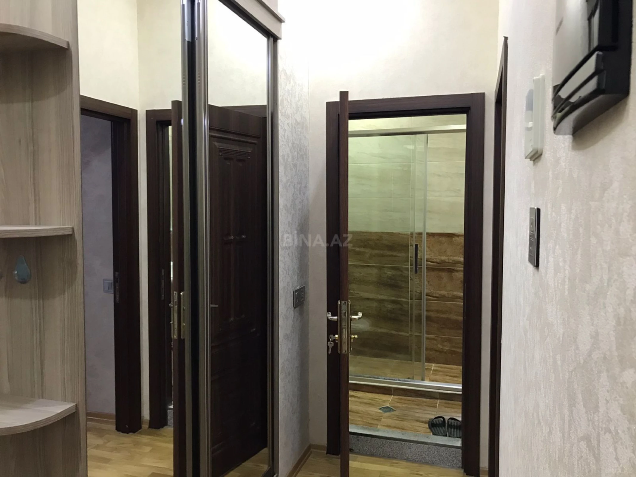 Kirayə verilir 2 otaqlı mənzil 70 m²