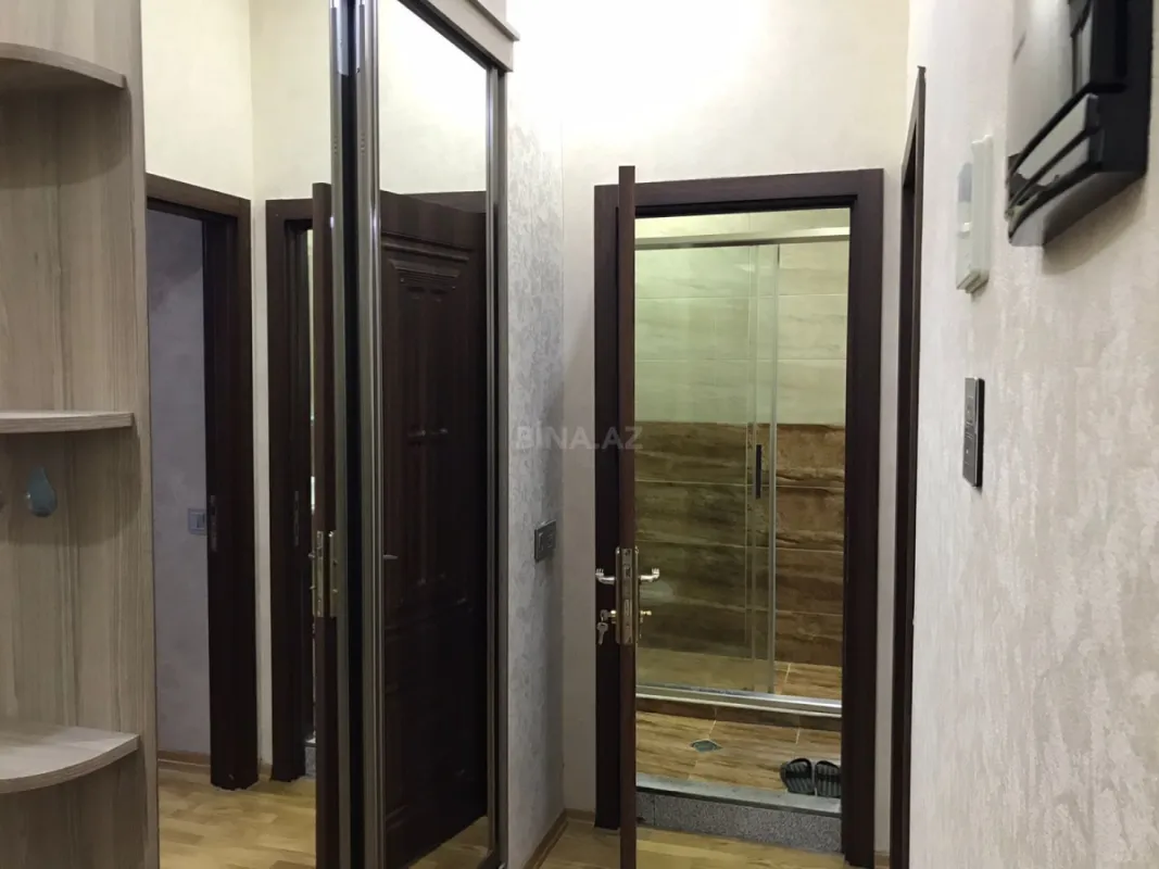 Kirayə verilir 2 otaqlı mənzil 70 m²