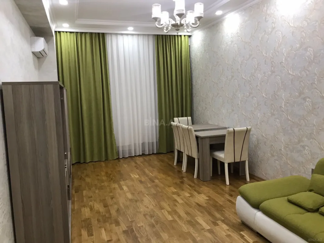 Kirayə verilir 2 otaqlı mənzil 70 m²