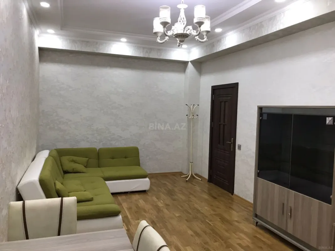 Kirayə verilir 2 otaqlı mənzil 70 m²