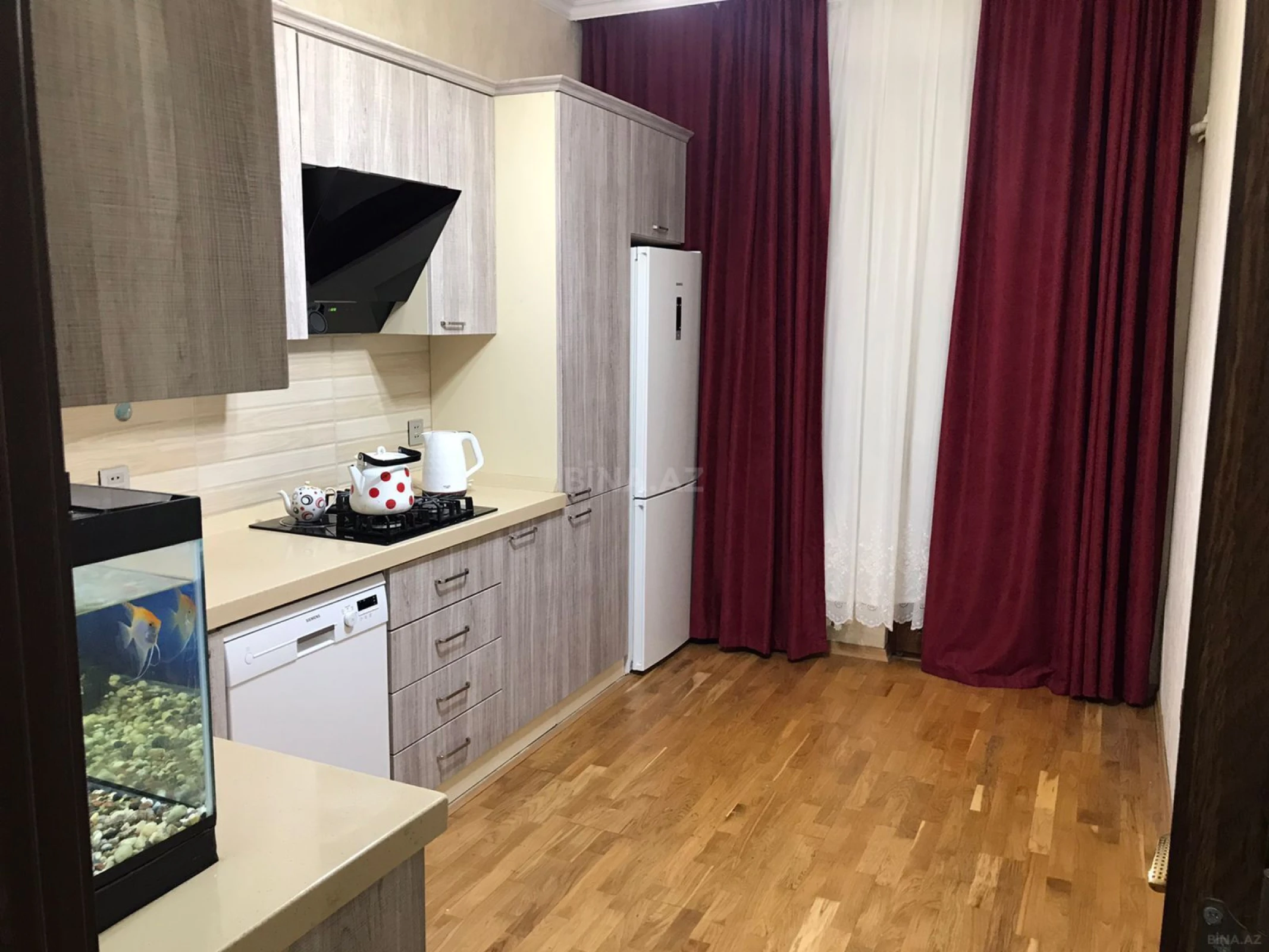 Kirayə verilir 2 otaqlı mənzil 70 m²