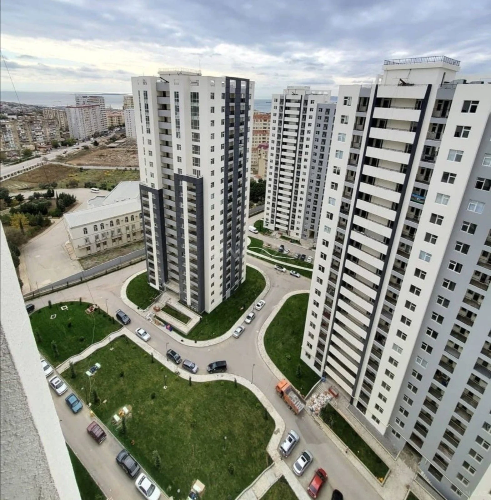 Kirayə verilir 3 otaqlı mənzil 82 m²
