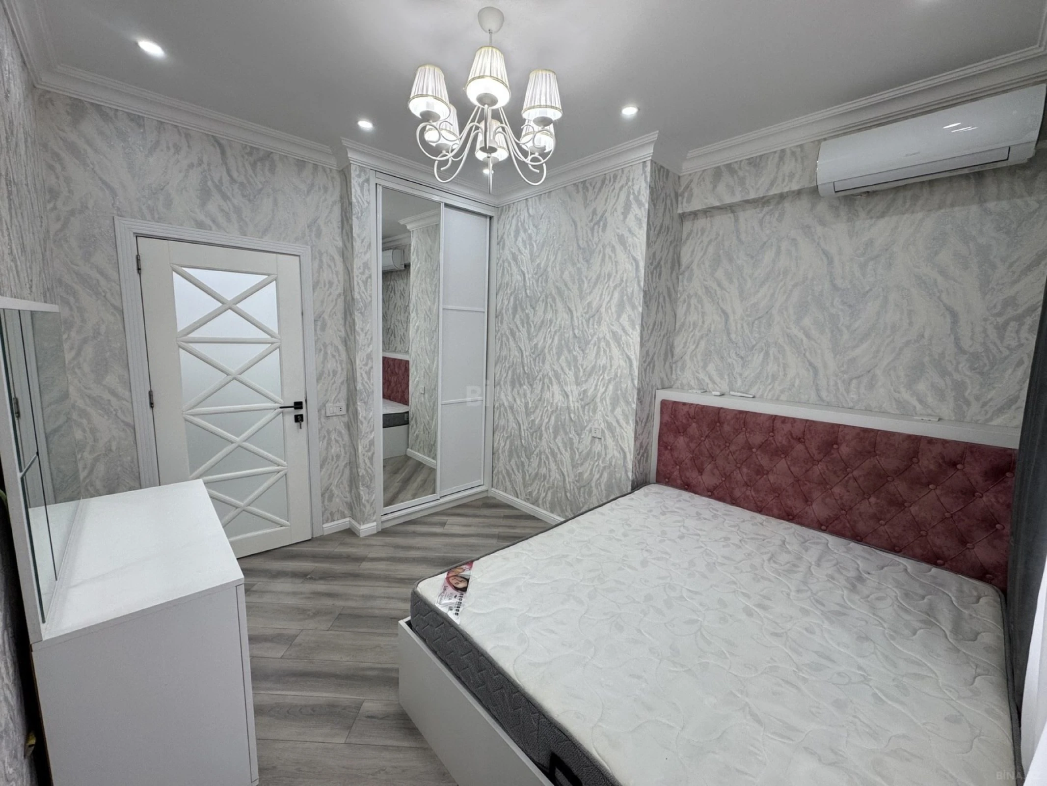 Kirayə verilir 3 otaqlı mənzil 82 m²