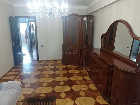 Kirayə verilir 2 otaqlı mənzil 80 m²