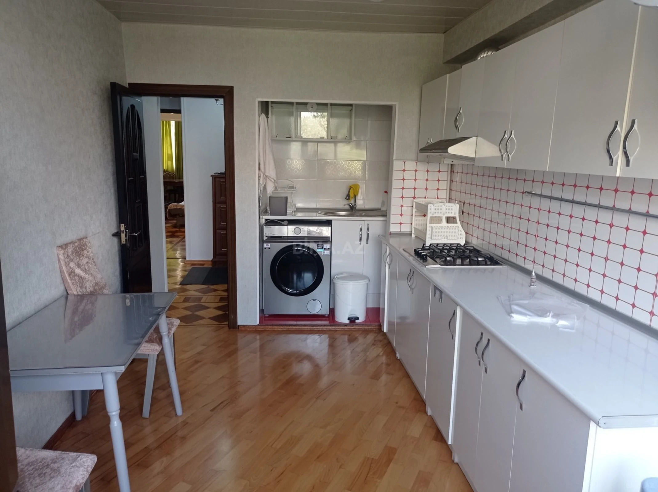 Kirayə verilir 2 otaqlı mənzil 80 m²