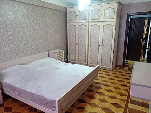 Kirayə verilir 2 otaqlı mənzil 80 m²