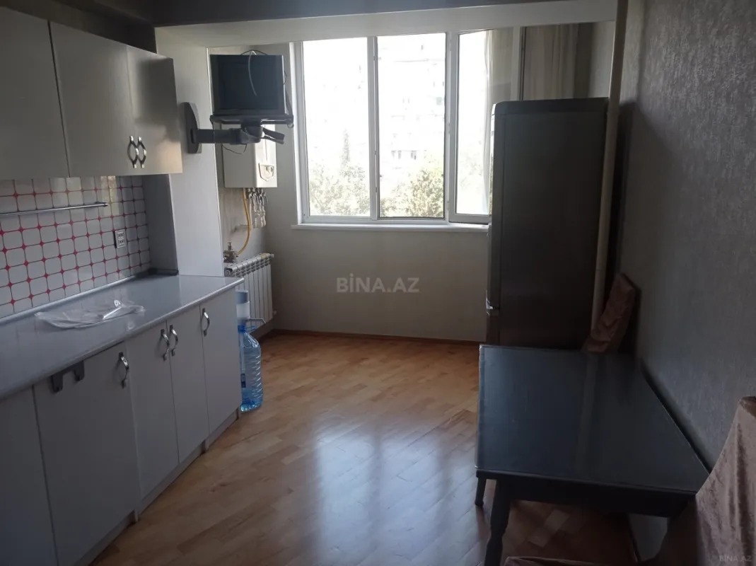 Kirayə verilir 2 otaqlı mənzil 80 m²