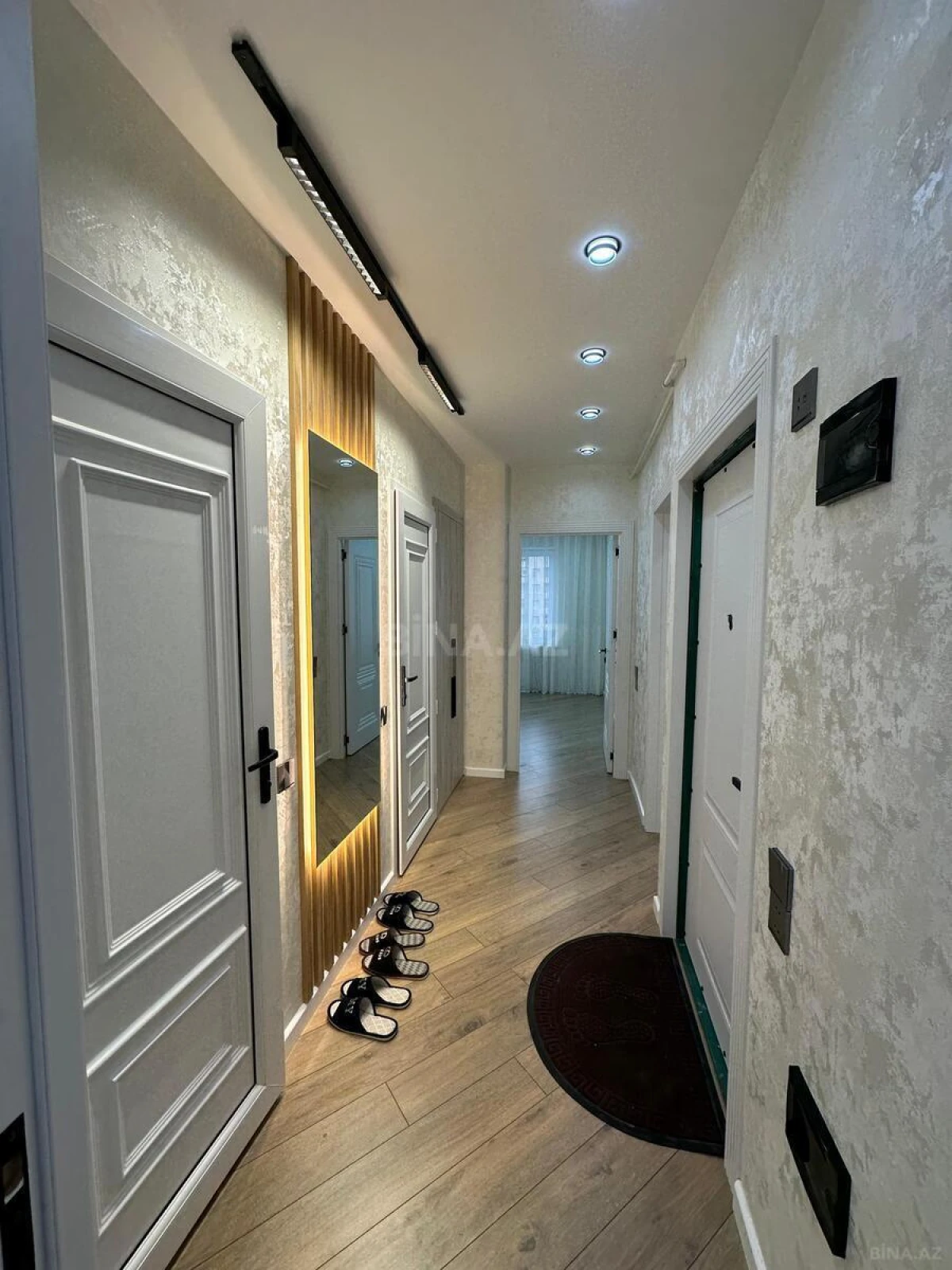 Satılır 2 otaqlı mənzil 65 m²