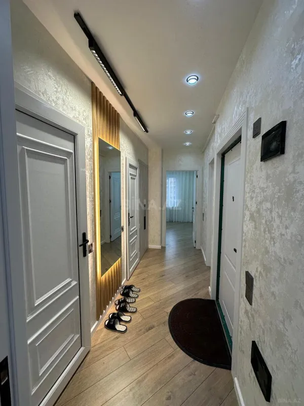 Satılır 2 otaqlı mənzil 65 m²