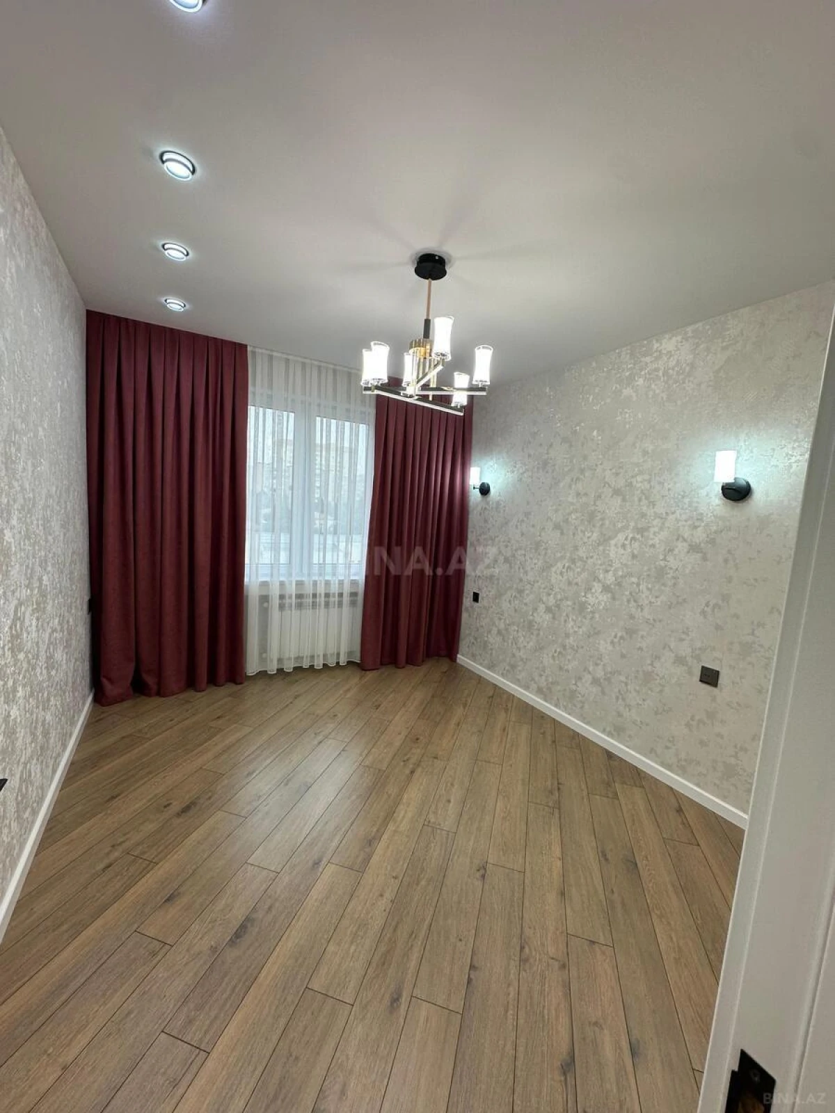 Satılır 2 otaqlı mənzil 65 m²