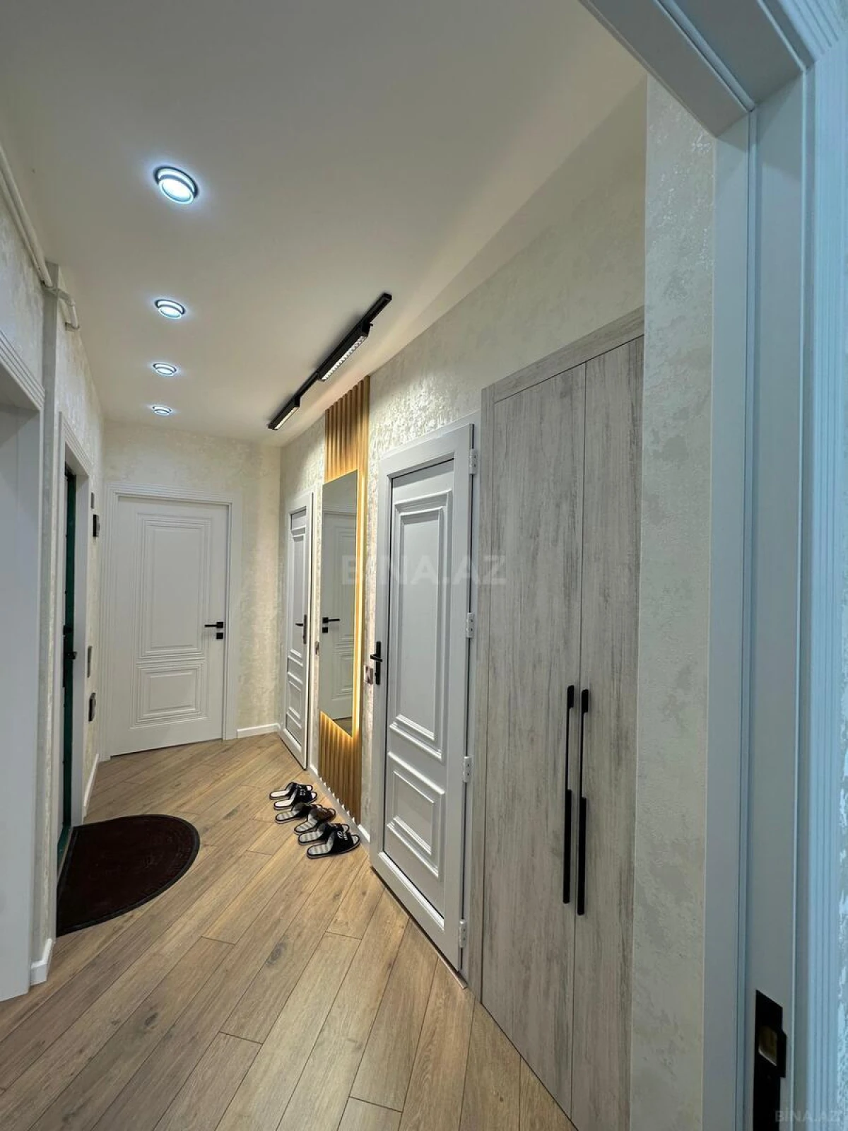 Satılır 2 otaqlı mənzil 65 m²