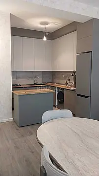 Kirayə verilir 2 otaqlı mənzil 80 m²