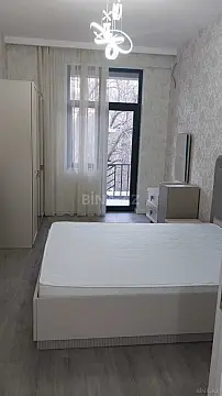 Kirayə verilir 2 otaqlı mənzil 80 m²