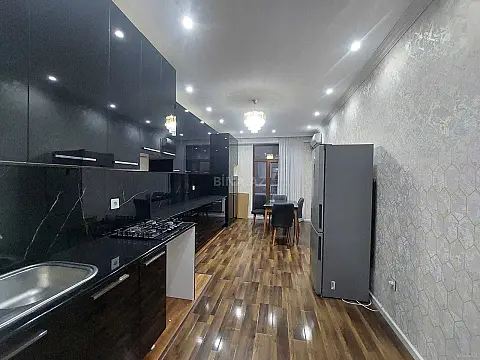 Kirayə verilir 2 otaqlı mənzil 100 m²