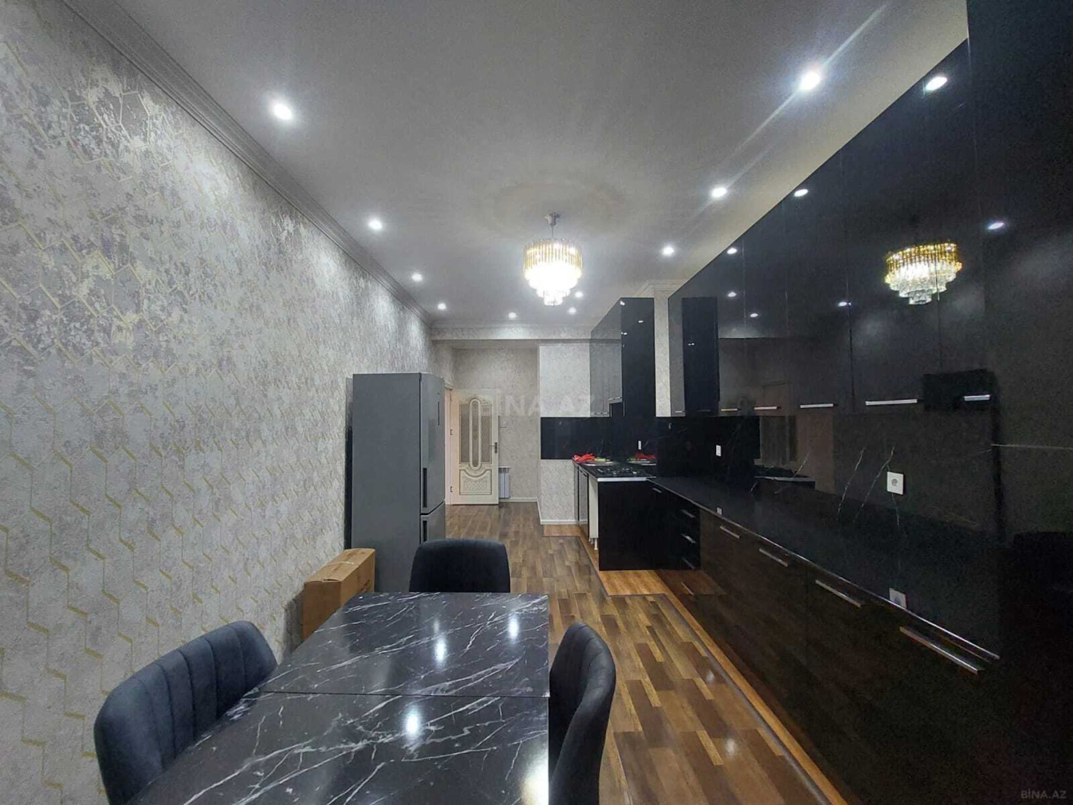 Kirayə verilir 2 otaqlı mənzil 100 m²