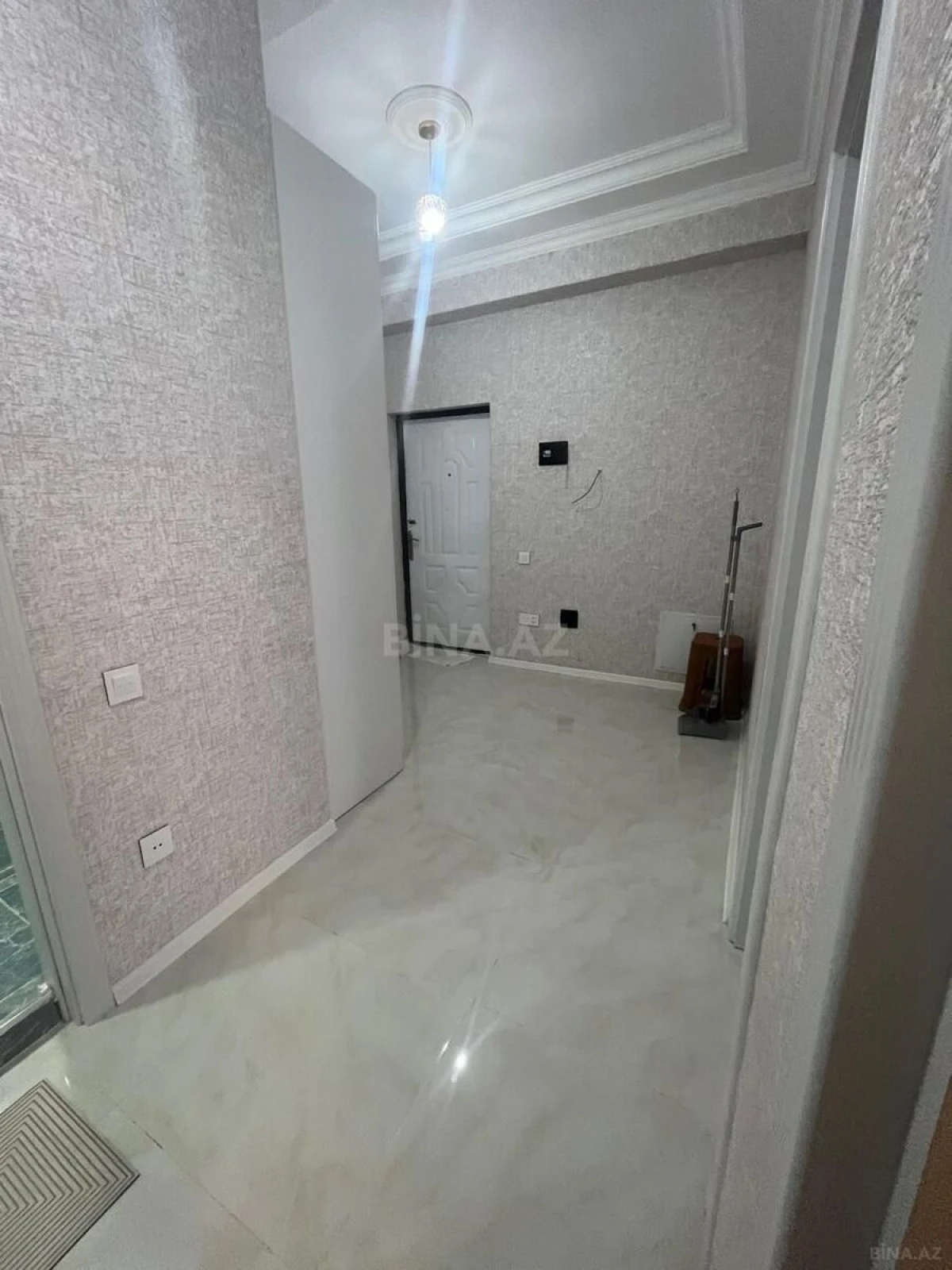 Kirayə verilir 2 otaqlı mənzil 75 m²