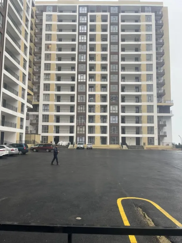 Kirayə verilir 2 otaqlı mənzil 75 m²