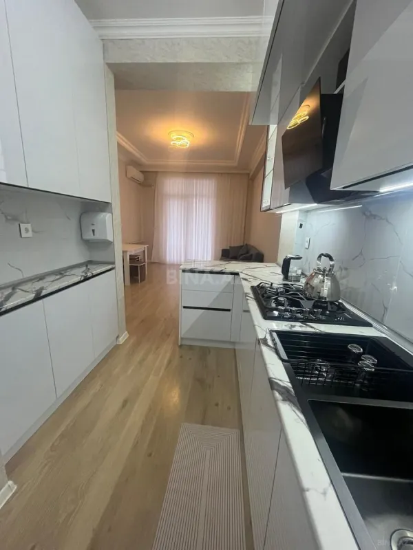 Kirayə verilir 2 otaqlı mənzil 75 m²