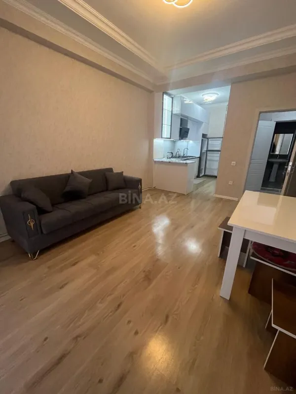 Kirayə verilir 2 otaqlı mənzil 75 m²