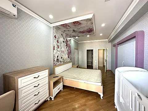 Kirayə verilir 2 otaqlı mənzil 110 m²
