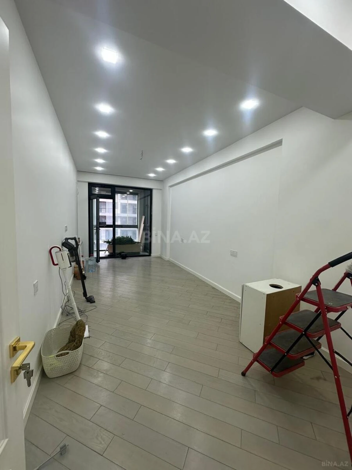 Kirayə verilir 3 otaqlı mənzil 125 m²