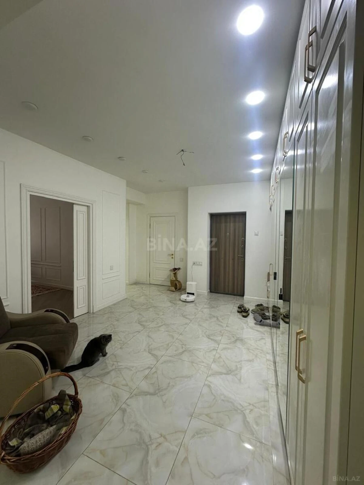 Kirayə verilir 3 otaqlı mənzil 125 m²