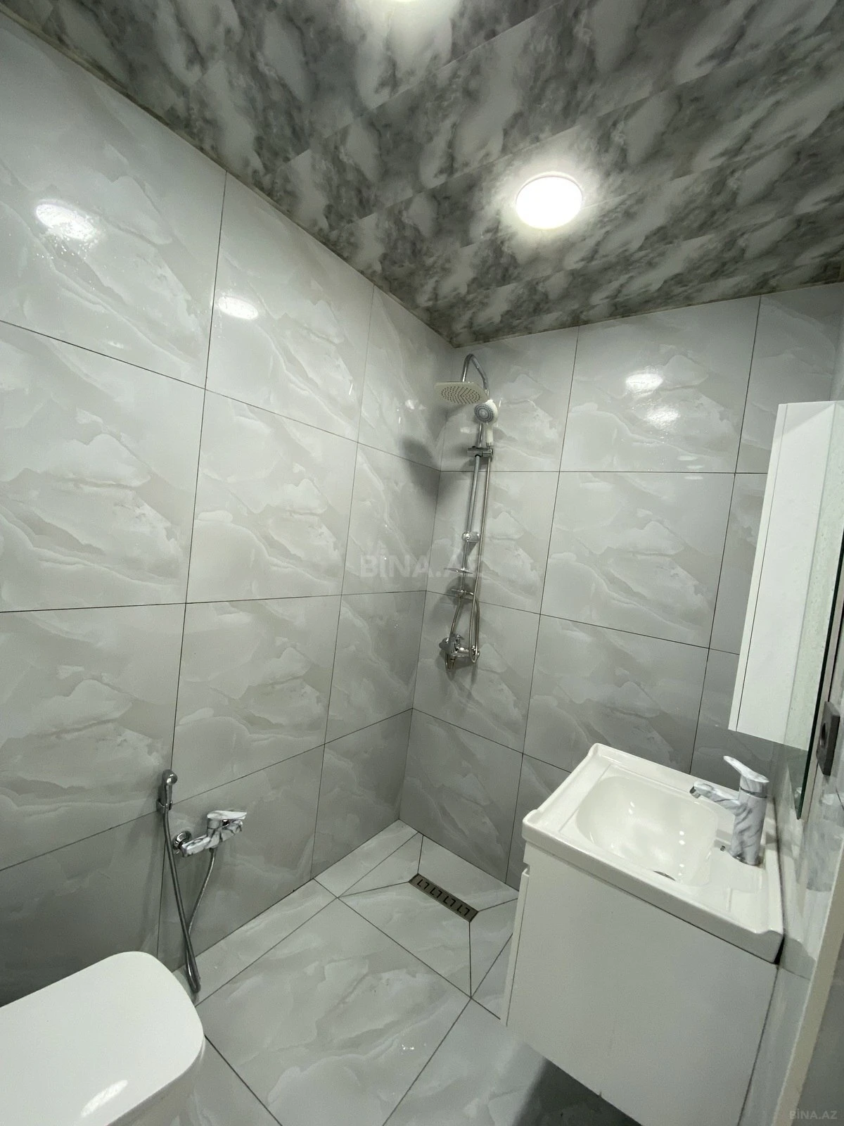 Satılır 2 otaqlı mənzil 43 m²