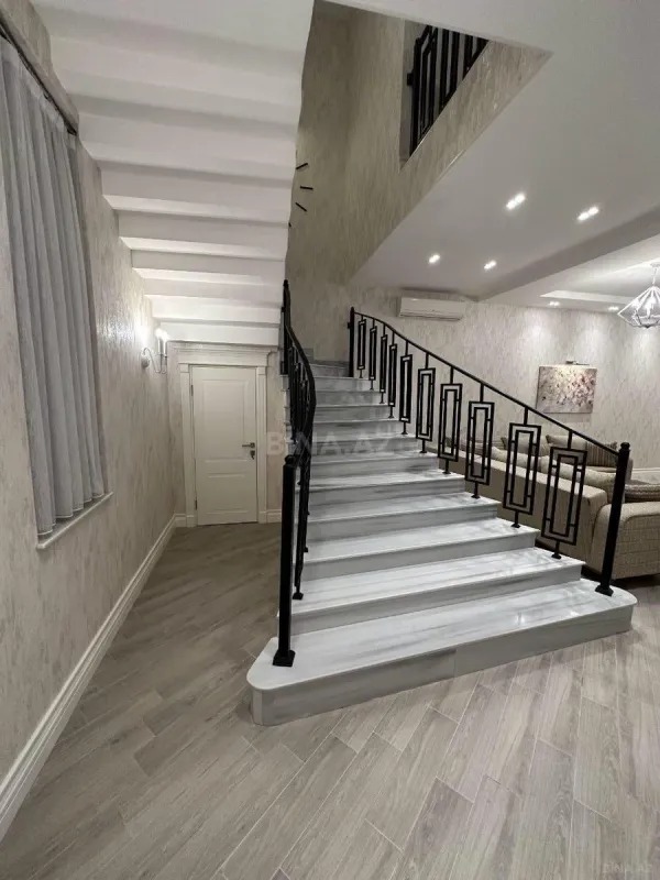 Kirayə verilir 5 otaqlı həyət evi 360 m²