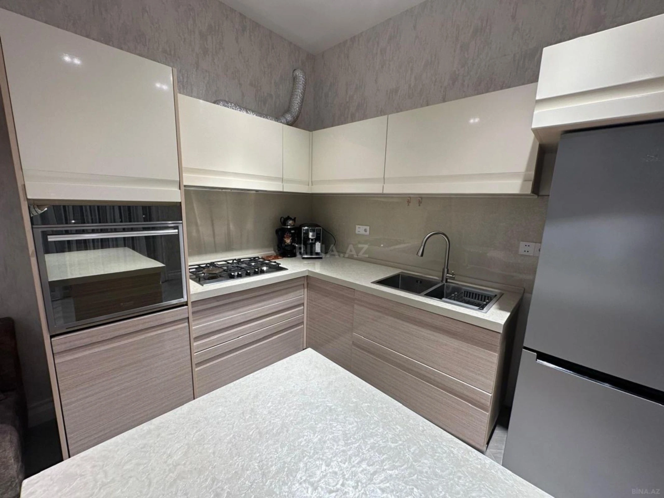 Kirayə verilir 5 otaqlı həyət evi 360 m²