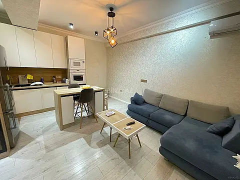 Kirayə verilir 2 otaqlı mənzil 62 m²