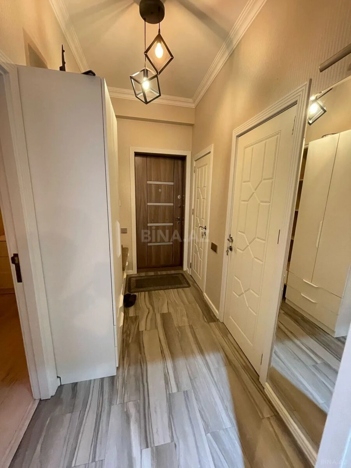 Kirayə verilir 2 otaqlı mənzil 62 m²