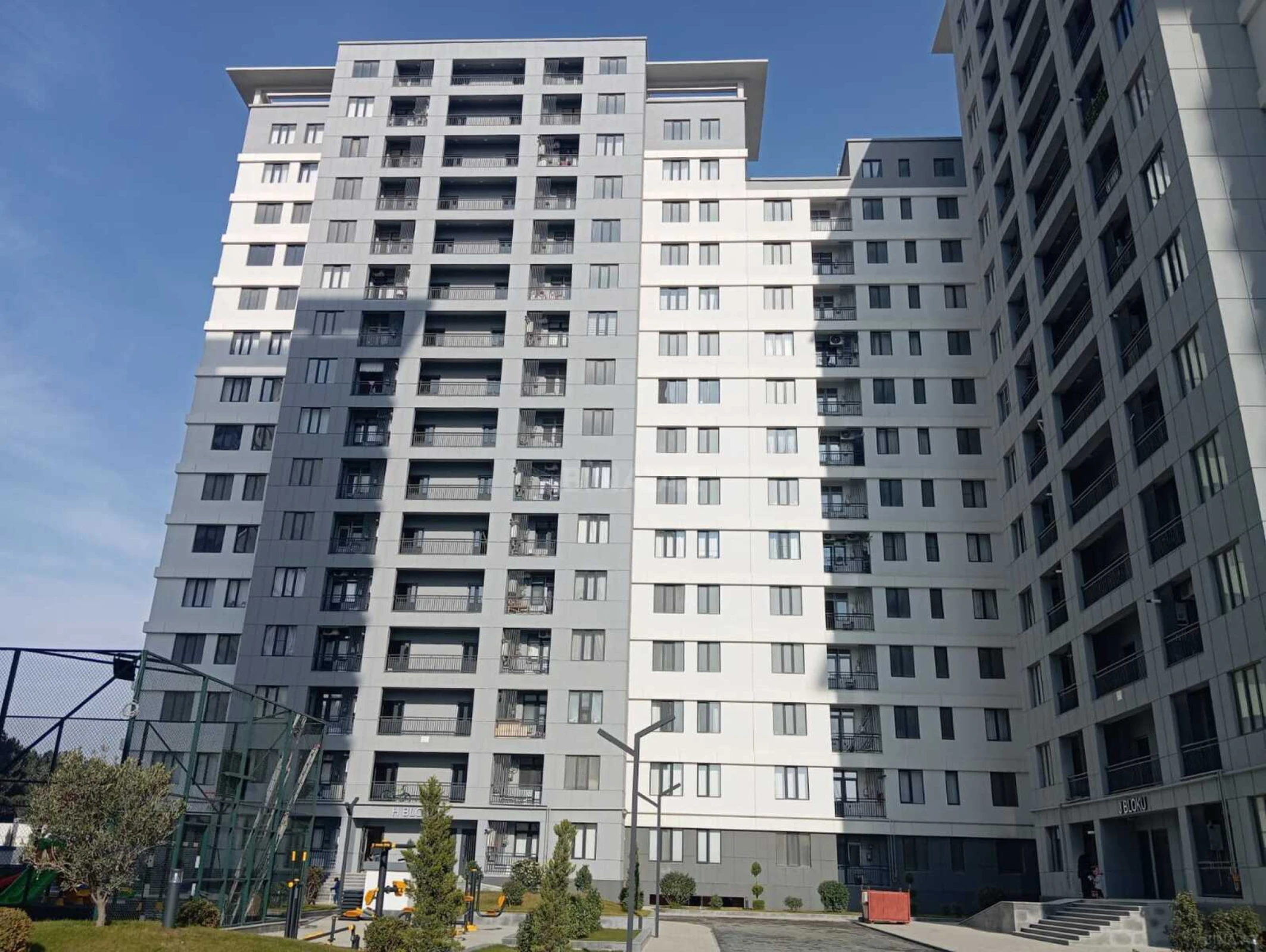 Kirayə verilir 3 otaqlı mənzil 80 m²