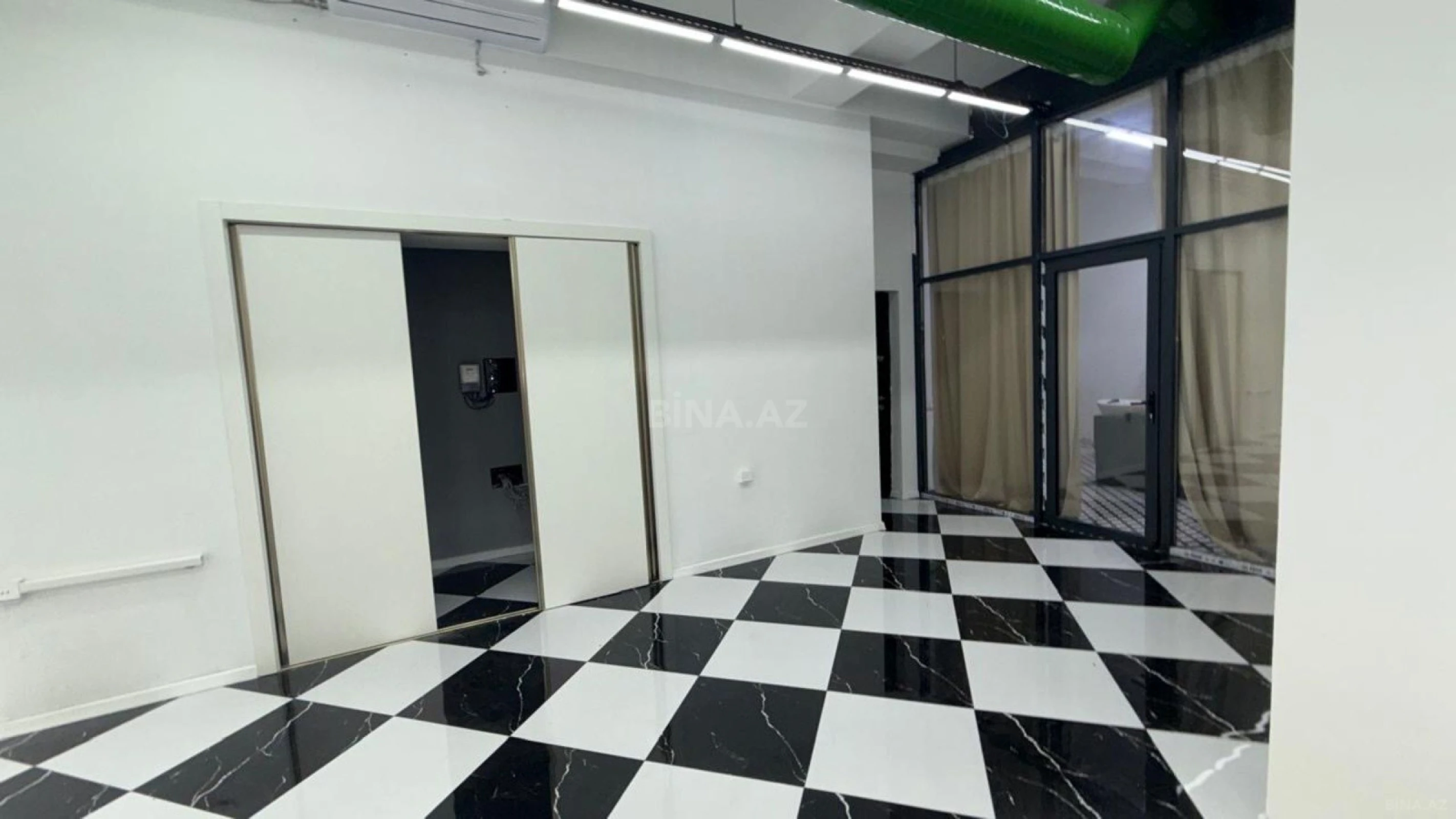 Kirayə verilir obyekt 90 m²