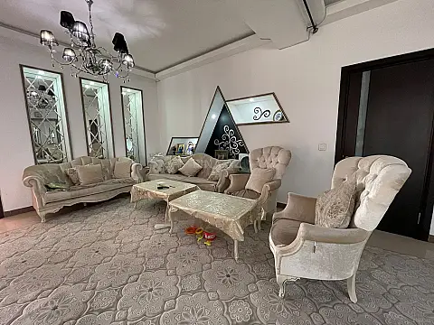 Kirayə verilir 3 otaqlı mənzil 137 m² — Bakı, Nərimanov 3 otaq 137.00 m²