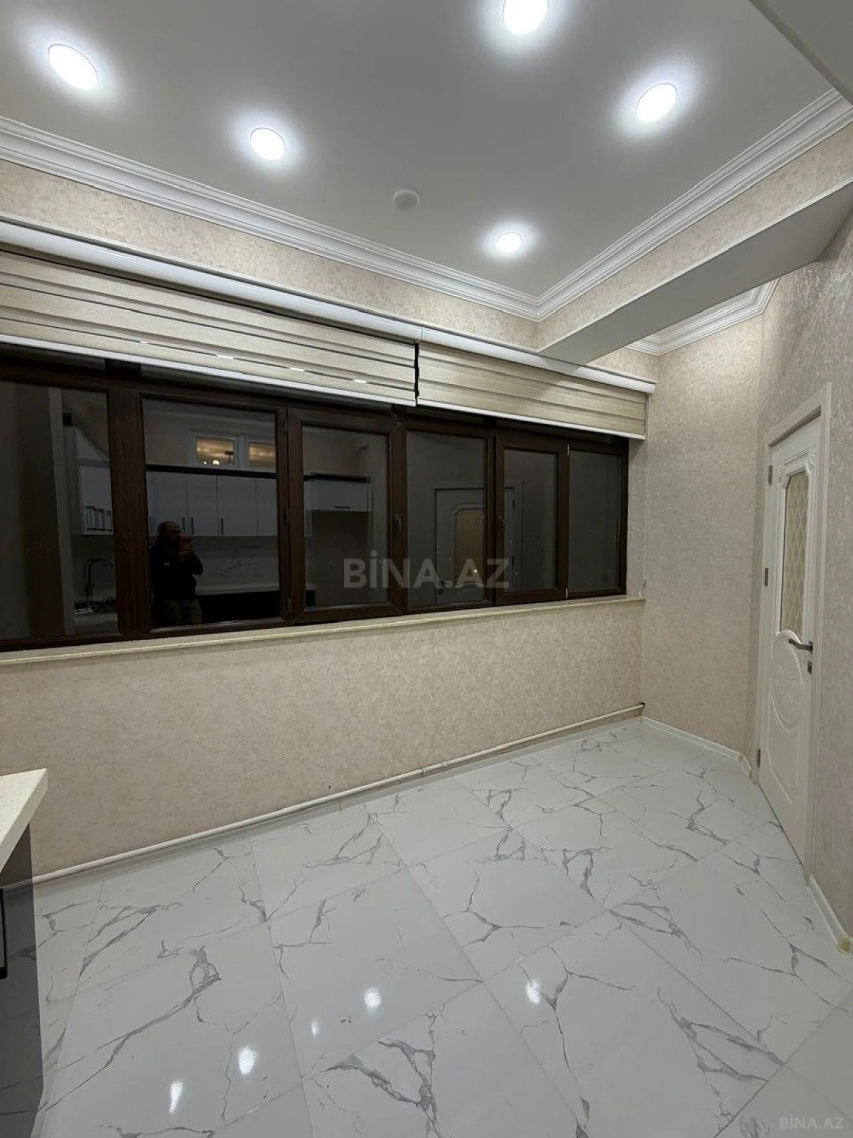 Satılır 2 otaqlı mənzil 72 m²