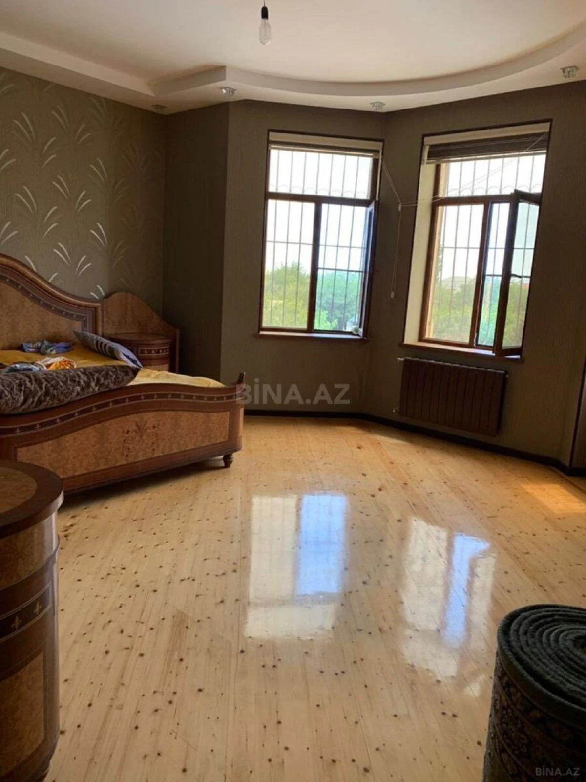 Kirayə verilir 7 otaqlı həyət evi 360 m²
