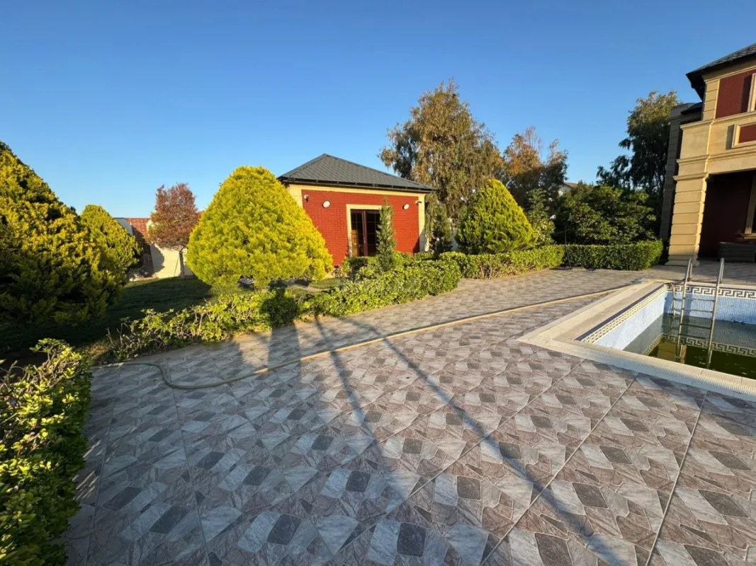 Kirayə verilir 7 otaqlı həyət evi 360 m²