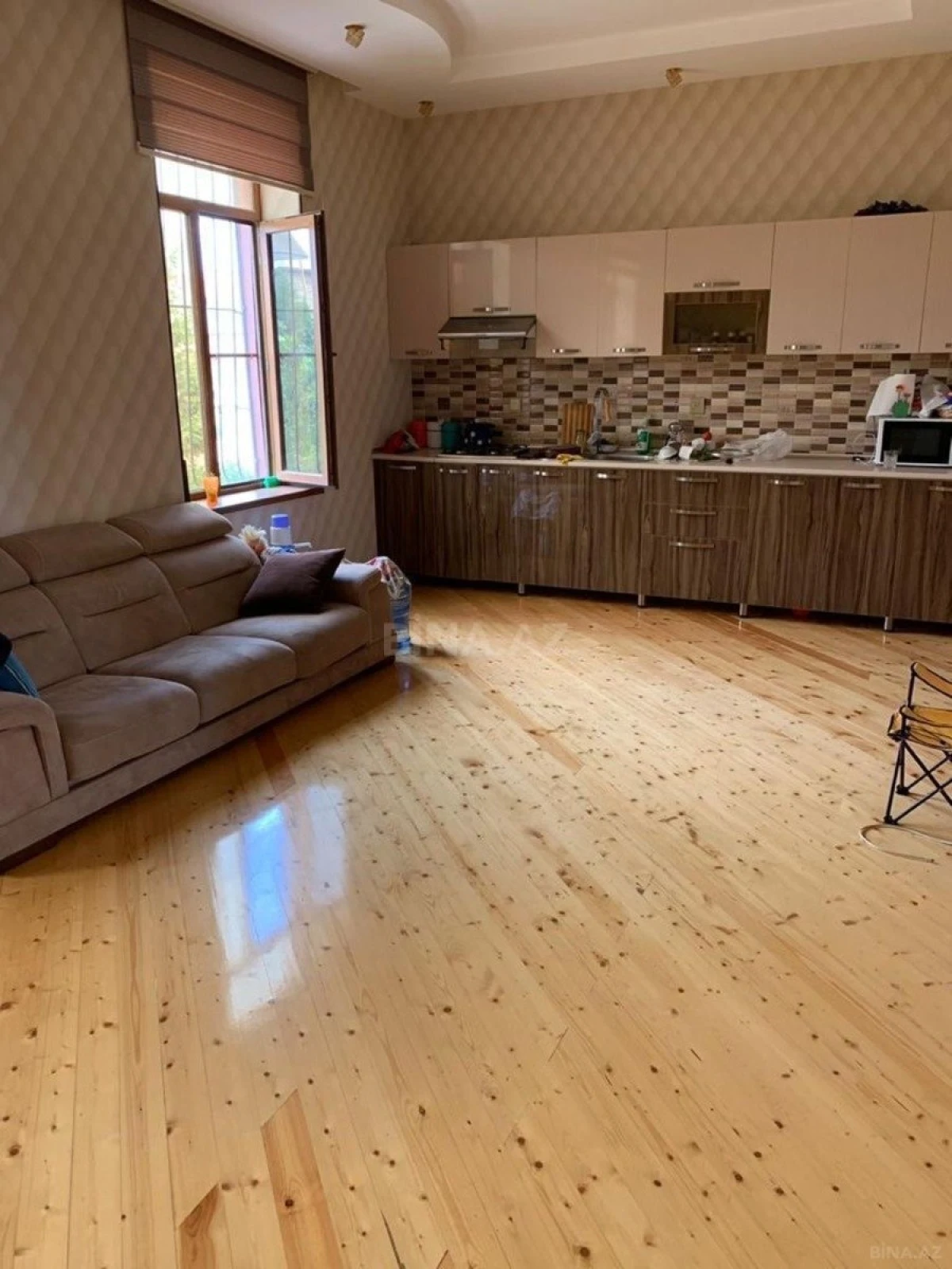 Kirayə verilir 7 otaqlı həyət evi 360 m²