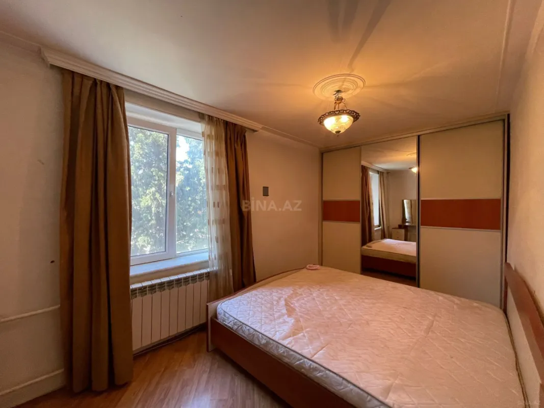 Satılır 3 otaqlı mənzil 82 m²