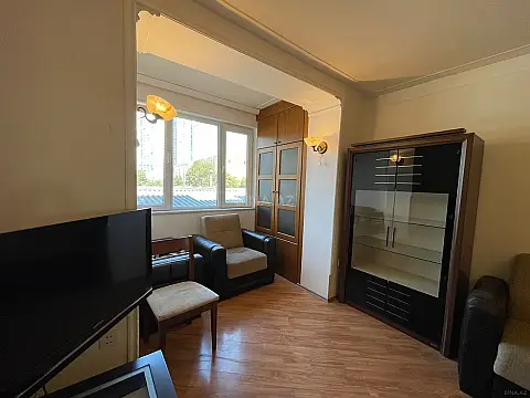 Satılır 3 otaqlı mənzil 82 m²