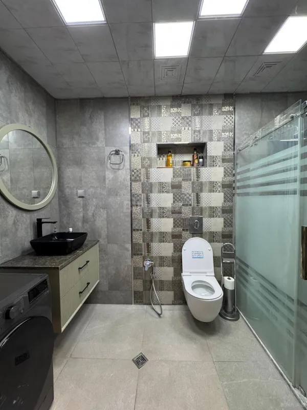 Satılır 3 otaqlı mənzil 115 m²
