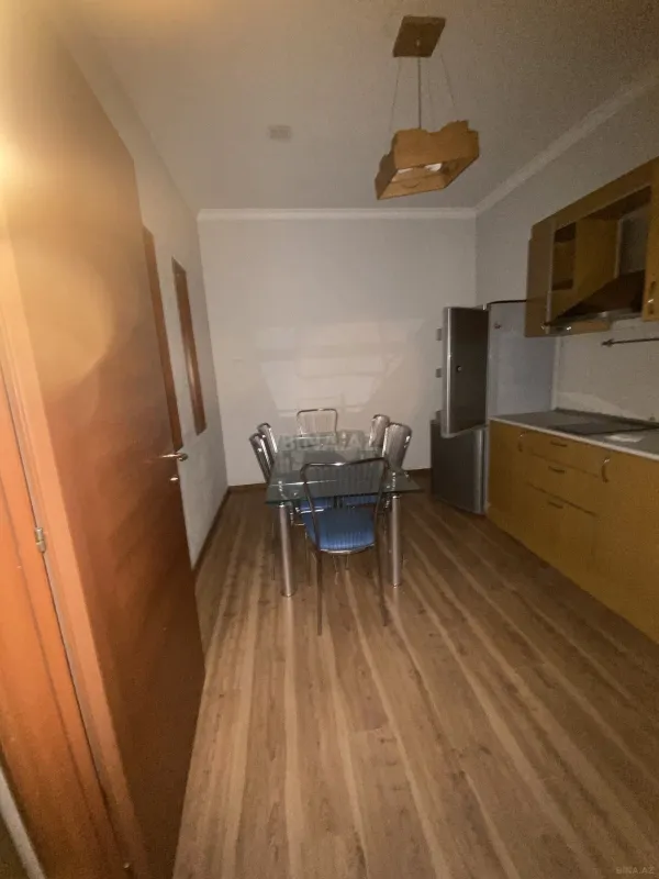 Kirayə verilir 6 otaqlı ofis 200 m²