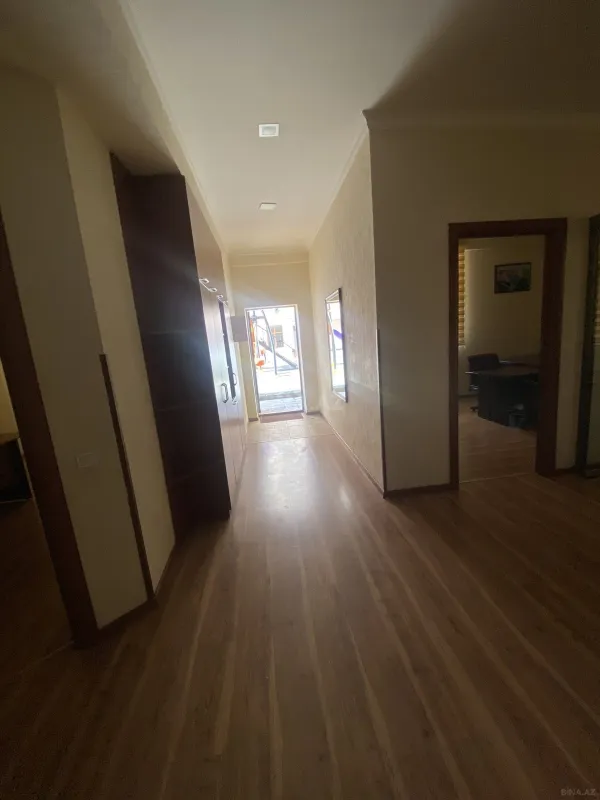 Kirayə verilir 6 otaqlı ofis 200 m²
