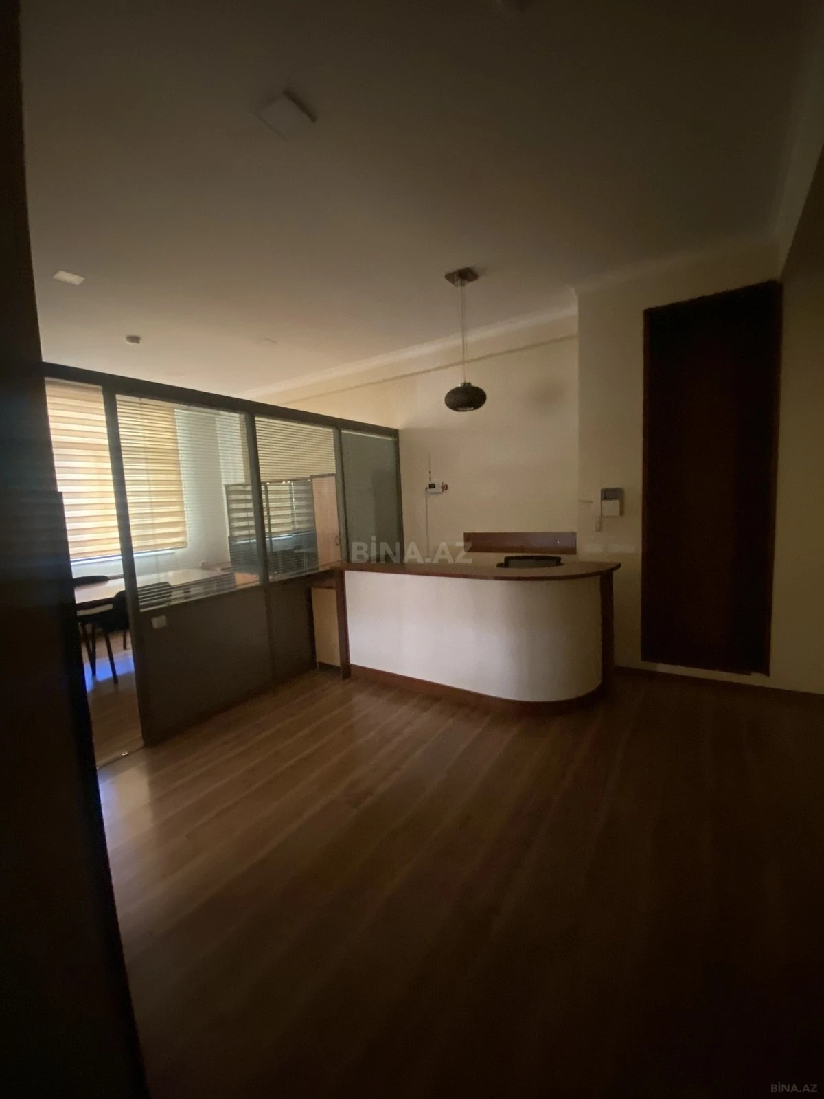 Kirayə verilir 6 otaqlı ofis 200 m²