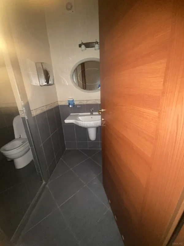 Kirayə verilir 6 otaqlı ofis 200 m²