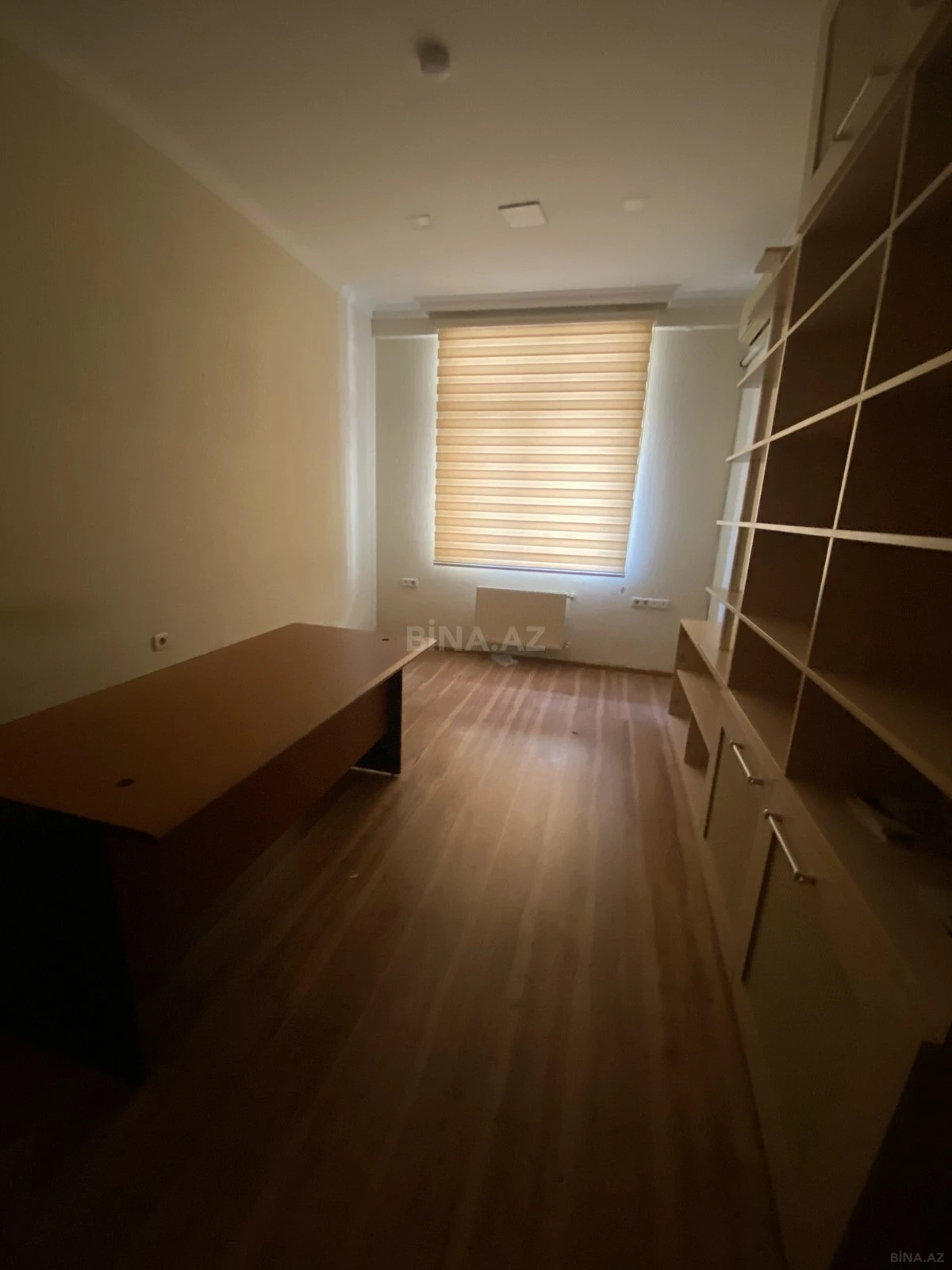 Kirayə verilir 6 otaqlı ofis 200 m²