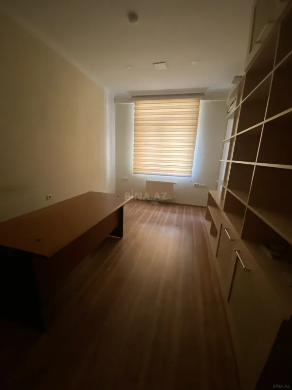 Kirayə verilir 6 otaqlı ofis 200 m²