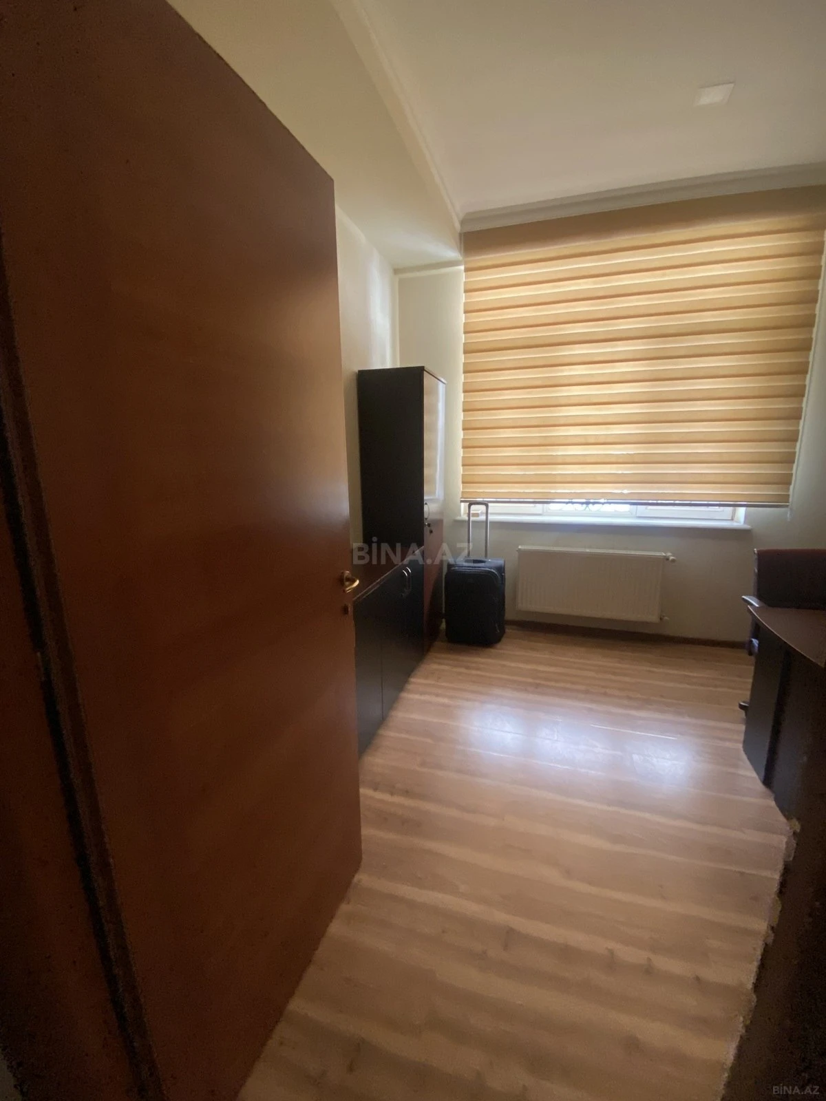 Kirayə verilir 6 otaqlı ofis 200 m²